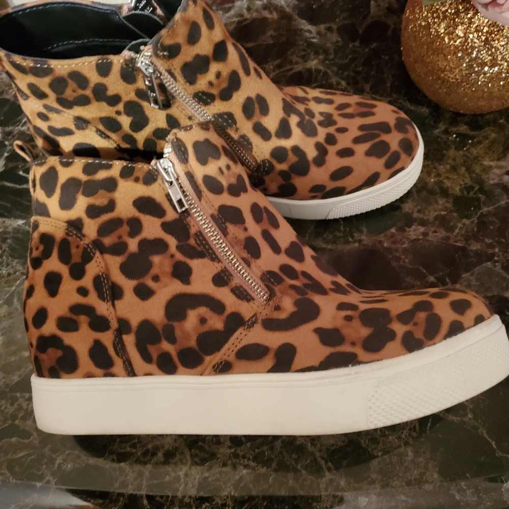 Shoes - Picture 3 of 3